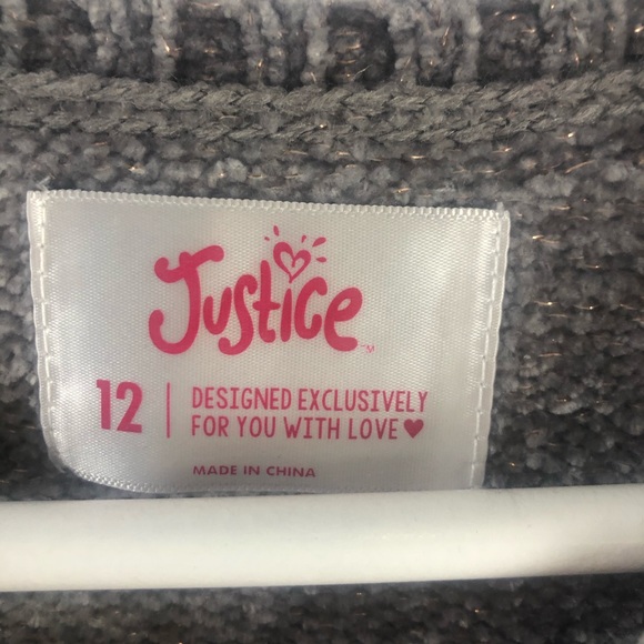 ⭐️ 5/$30 sequin heart sweater - Picture 3 of 4